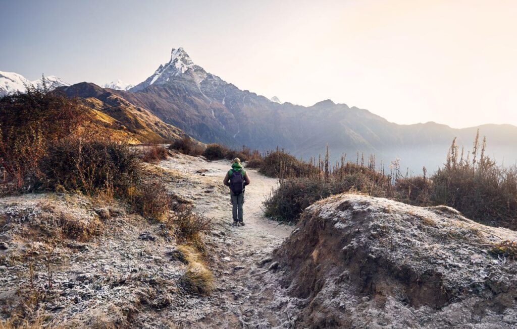 trekking w Himalajach zima