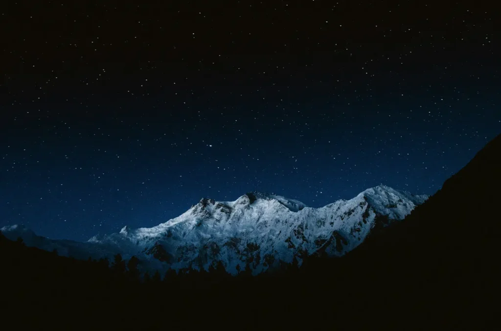 Nanga Parbat nocą