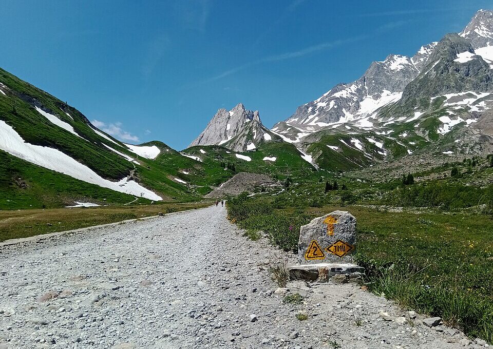 droga i oznakowanie na tour du mont blanc